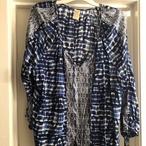 Navy tie dye peasant top